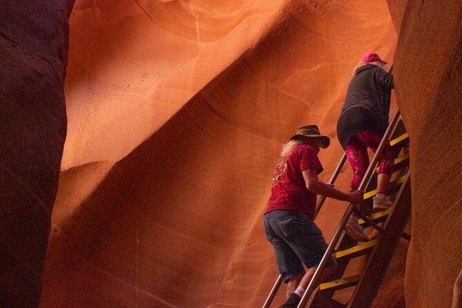Private Lower Antelope Canyon Day Tour from Phoenix/Scottsdale - Horseshoe Bend Overlook: The Walk, the View, and Staying Comfortable