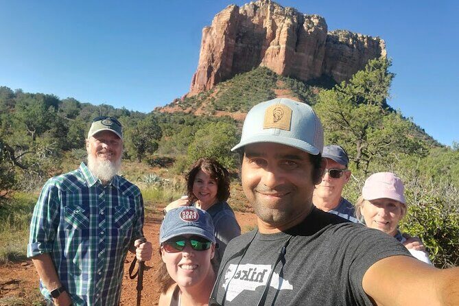 Sedona and Grand Canyon Full-Day Tour - Sedona’s Uptown hour: shops, galleries, and a practical lunch window